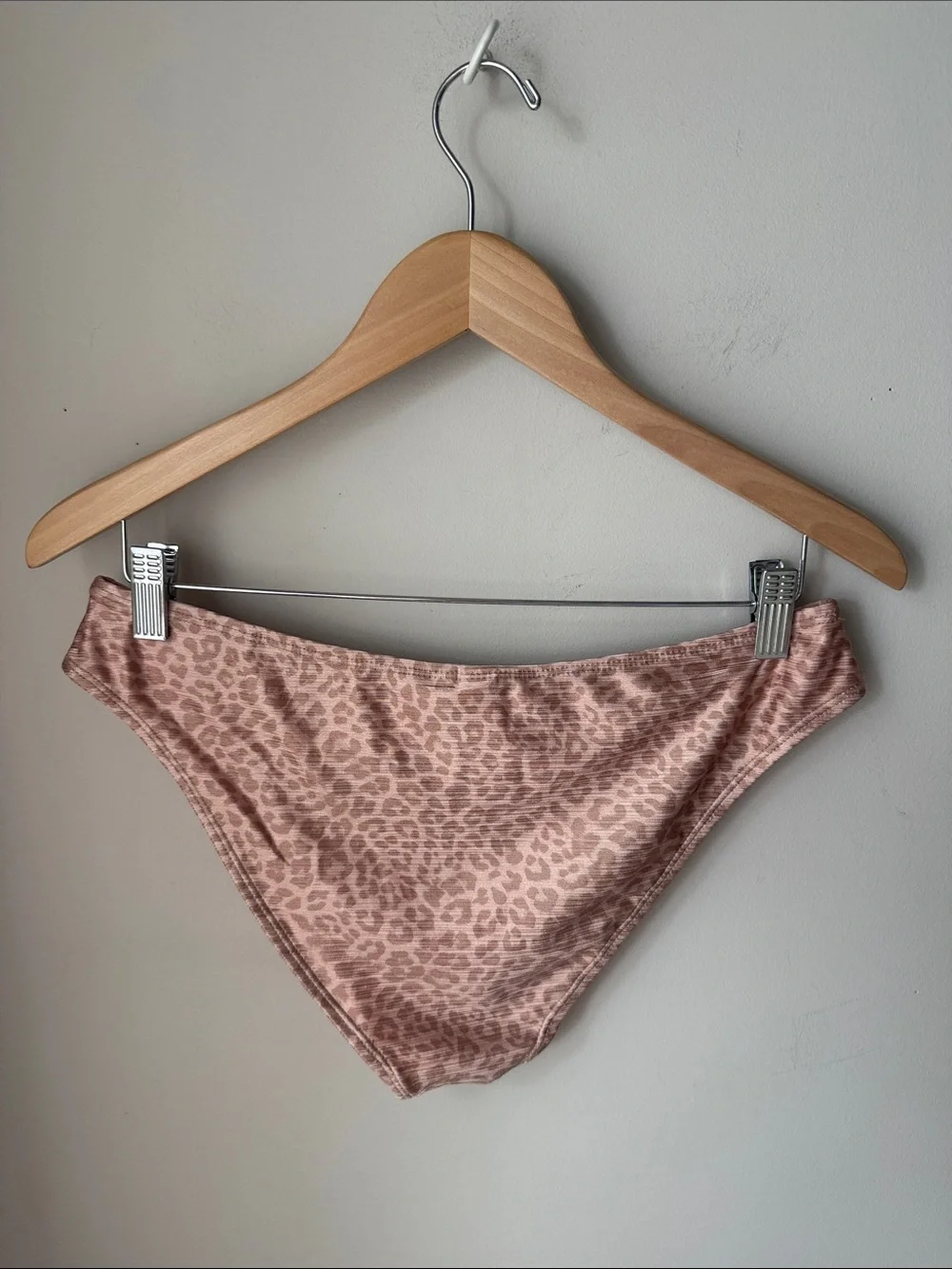 BluC Pink Leopard Print Bikini Bottoms Size Medium Neon Pink Lined Animal Print